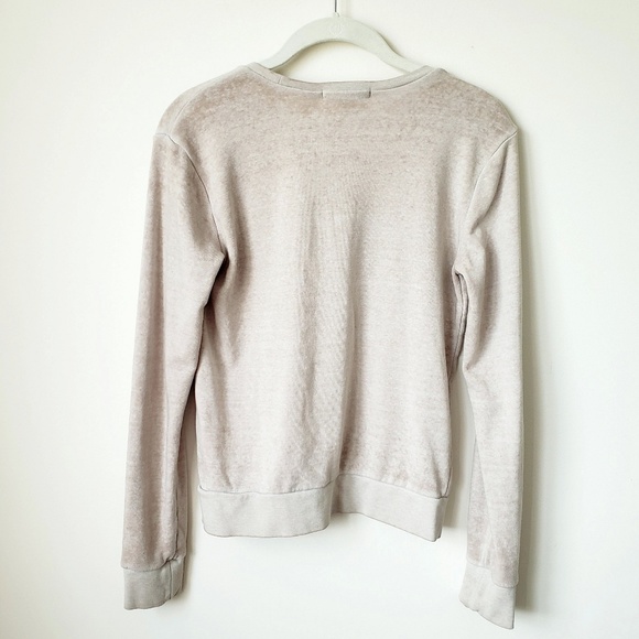 💛 FINAL ➡️ SOLD Super soft v-neck Top, Size Small - Picture 2 of 4